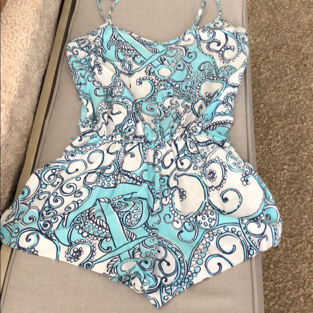 ❌SOLD❌Lilly Pulitzer Deanna Romper Small - Picture 2 of 4